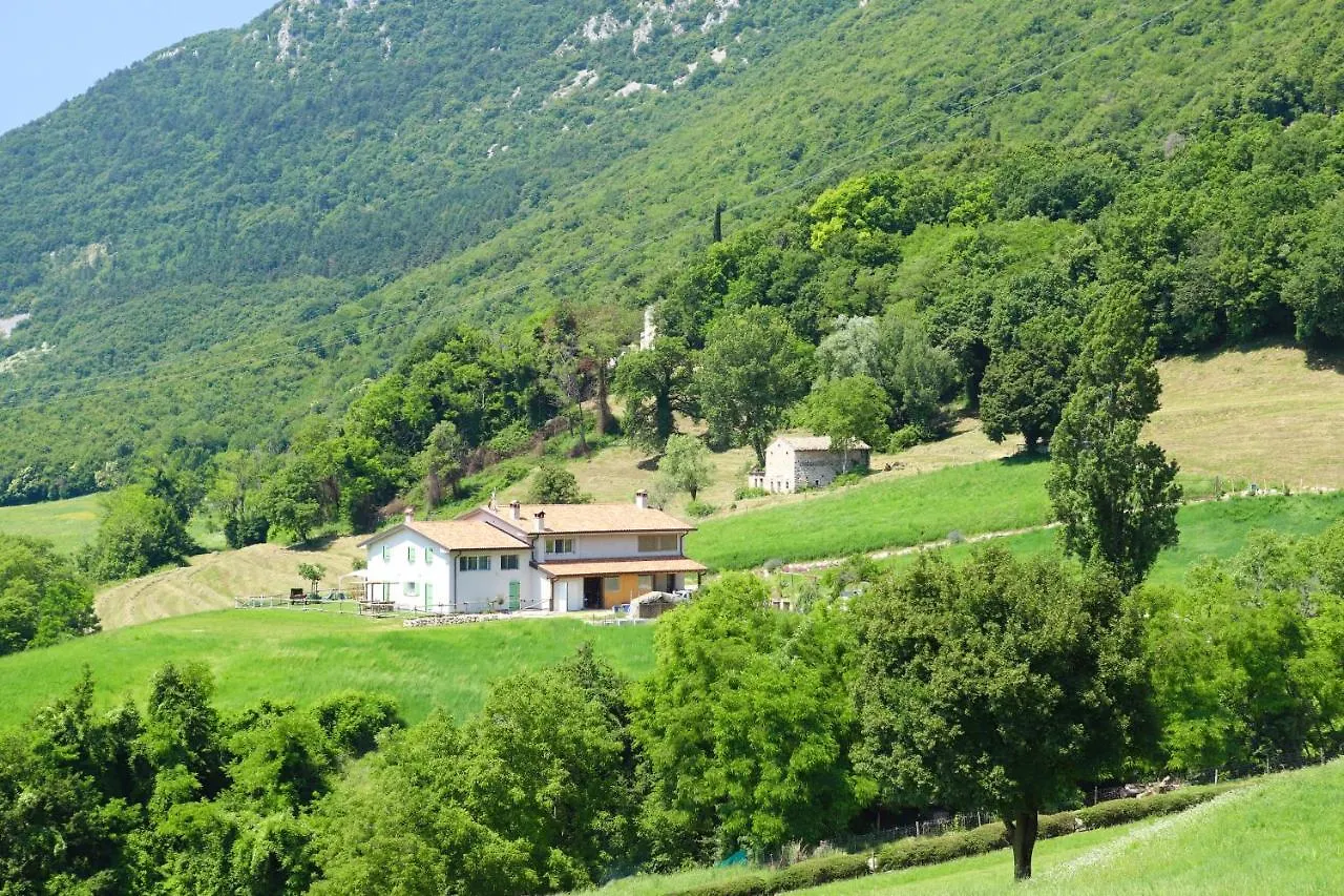 Agriturismo Fattoria Monte Baldo Vista Lago Caprino Veronese