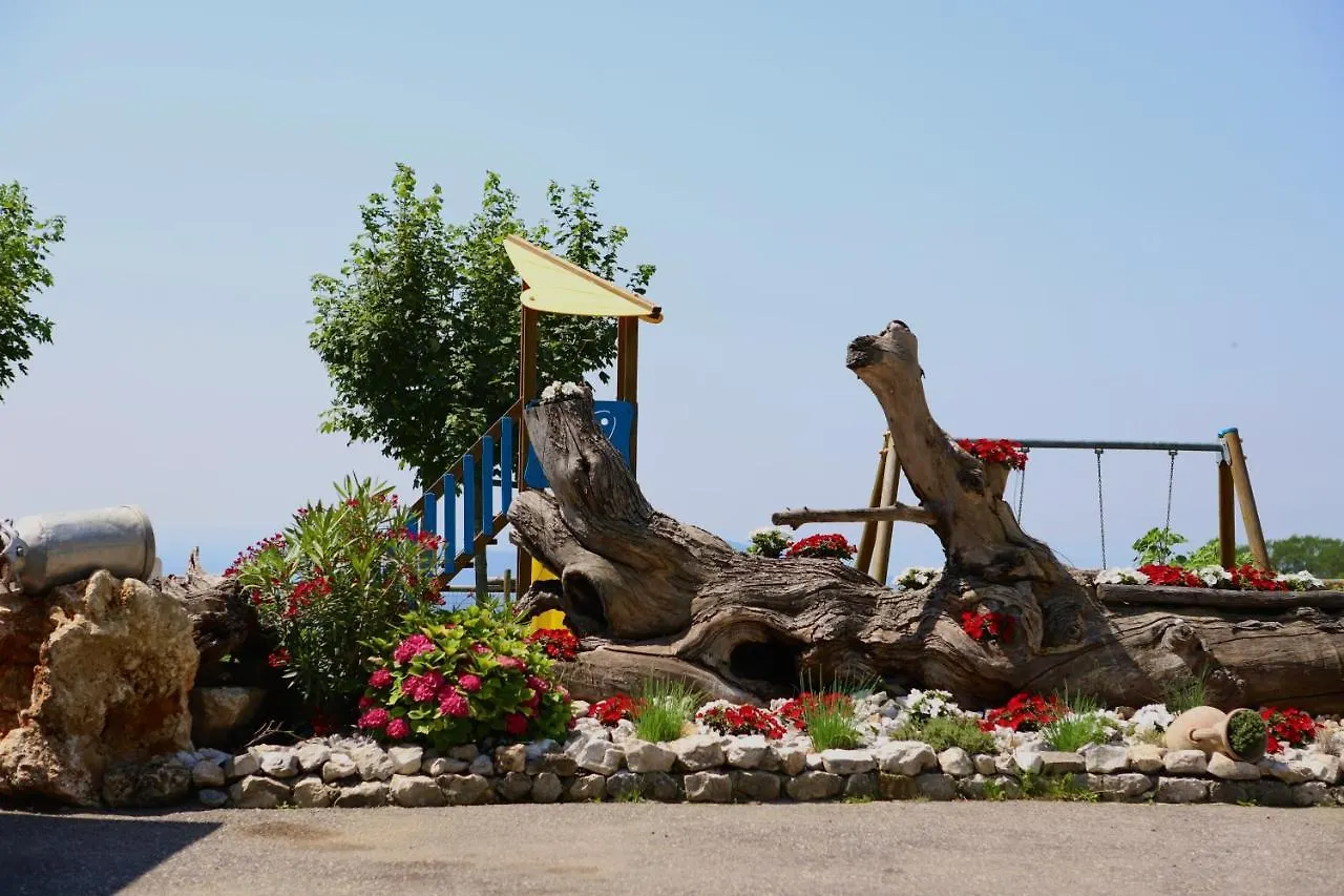 Gospodarstwo agroturystyczne Agriturismo Fattoria Monte Baldo Vista Lago Caprino Veronese Włochy