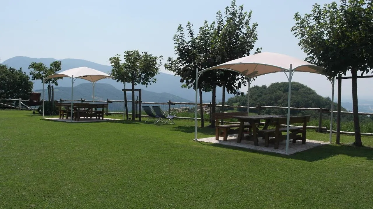 Farm stay Agriturismo Fattoria Monte Baldo Vista Lago Caprino Veronese Italy