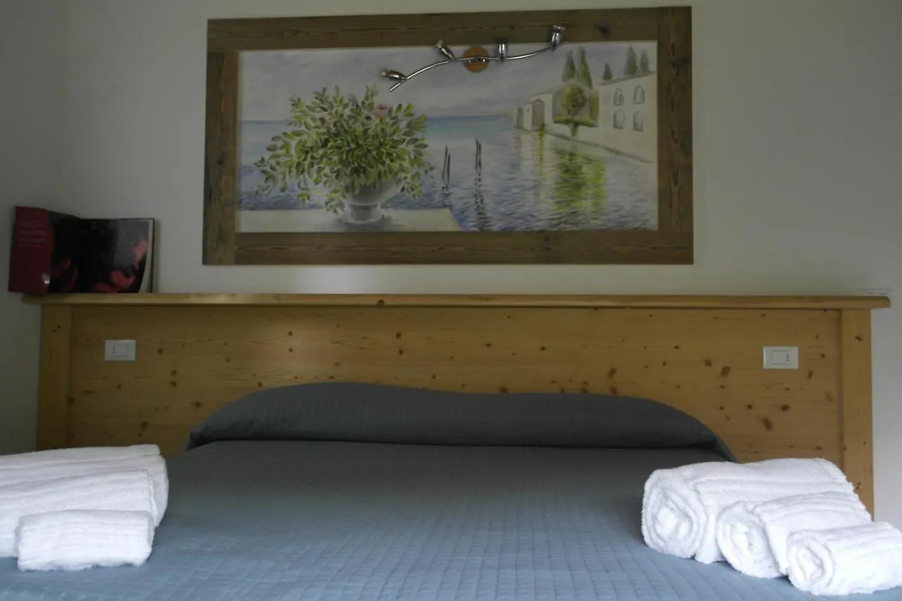 Farm stay Agriturismo Fattoria Monte Baldo Vista Lago Caprino Veronese Italy