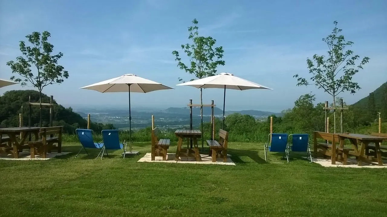 Agriturismo Fattoria Monte Baldo Vista Lago Caprino Veronese 0*,  Italy